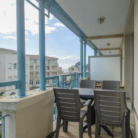 Apartment T2 Bis Avec Apercu Mer, Piscine, Parking Prive A 100m - - Fr-1-535-29 *