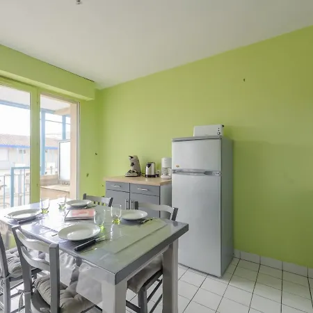 T2 Bis Avec Apercu Mer, Piscine, Parking Prive A 100m - - Fr-1-535-29 Apartment *