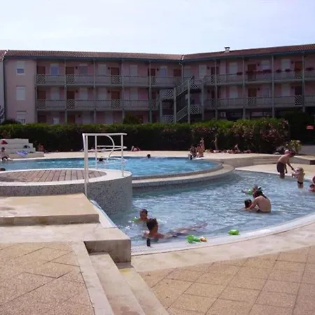 T2 Bis Avec Apercu Mer, Piscine, Parking Prive A 100m - - Fr-1-535-29